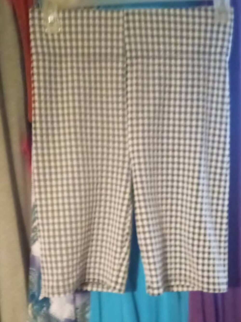 forever 21 black/white pull on capris Small - Picture 2 of 2